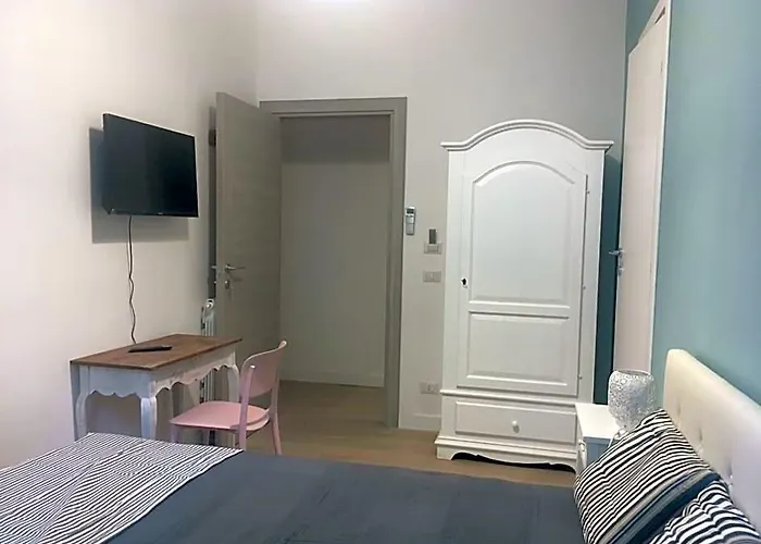 Vatican And Kitchen Hotel
