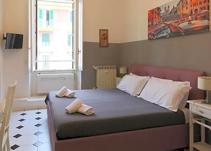 Hotel Vatican And Kitchen